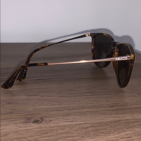Polarized Tortoise Sunglasses - Picture 4 of 7